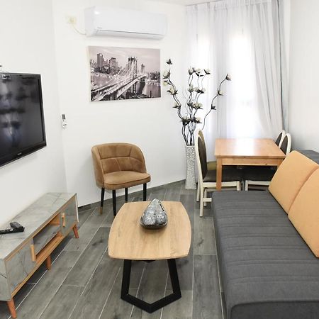 Rina Vacation Apartment Tiberias Exterior photo